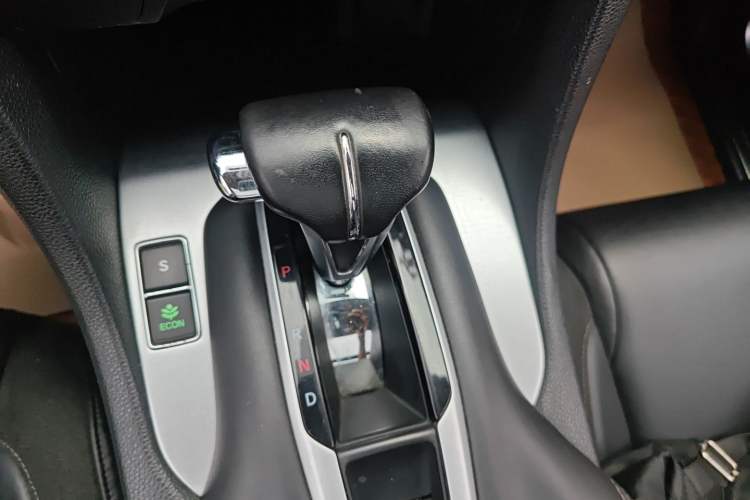 Used Honda Avancier 2017 240TURBO Two-Wheel Drive Comfort Version Gear Lever