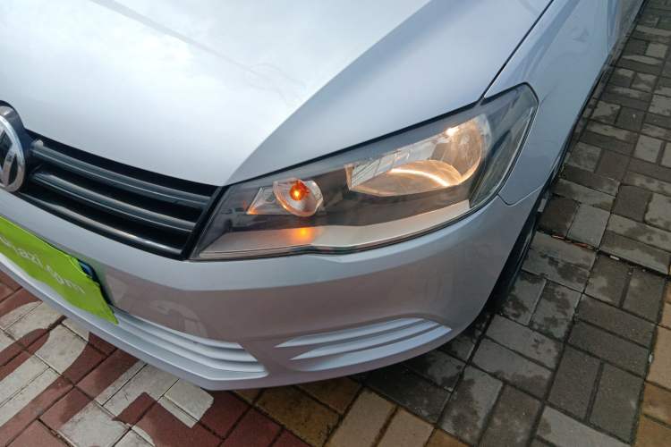 Used Volkswagen Jetta 2015 Zhuihui Edition 1.4L Manual Fashion Model Left Front Headlight
