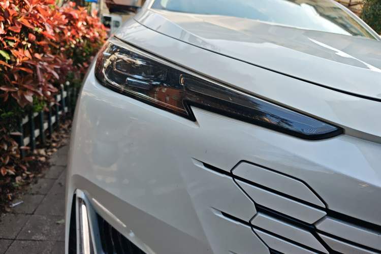 Used CHANGAN UNI-K iDD 2023 Smart Electric iDD 1.5T 135km Smart Leading Model Right Front Headlight