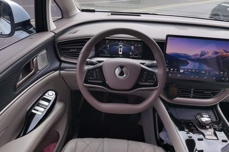 Used Denza D9 2022 DM-i 970 Four-Wheel Drive Prestige Model