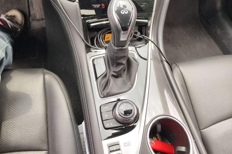 Used Infiniti Q50L 2018 2.0T Comfort Edition China VI Standard
