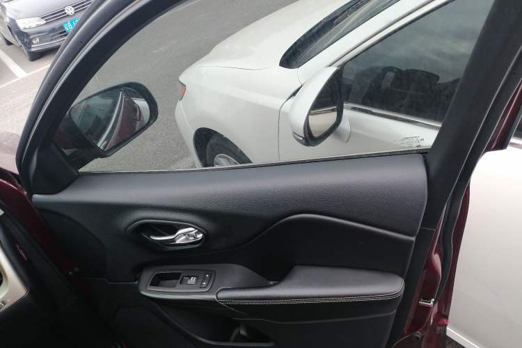 Used Jeep Cherokee 2016 2.4L Professional Smart Version