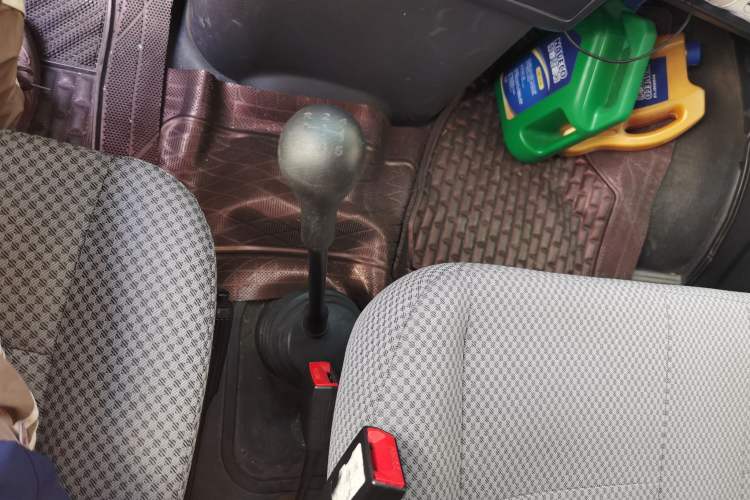 Used Iveco Daily 2017 2.5T A35 Passenger Van 5-7 Seats Model 47Z5
