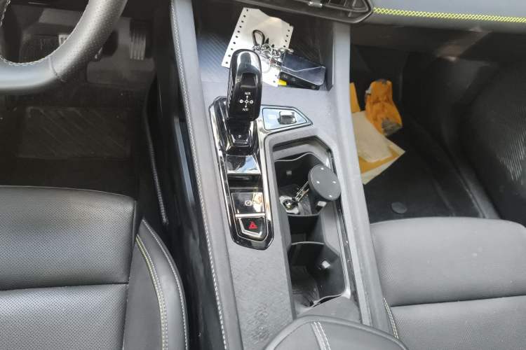Used Lynk & Co 03 2023 1.5TD DCT JingPro Gear Lever