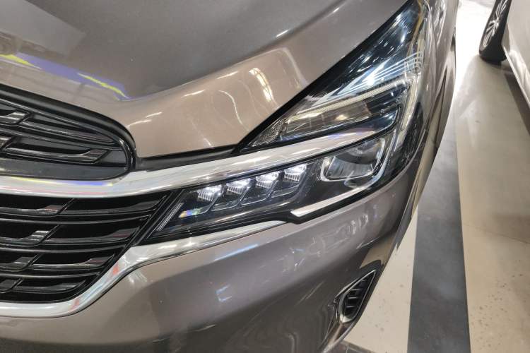 Used Buick GL8 2021 Land Cruiser Executive Class 652T Luxury Model