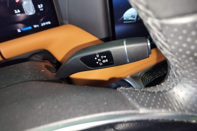 Used XPeng G9 2022 650 Performance Edition Max Gear Lever