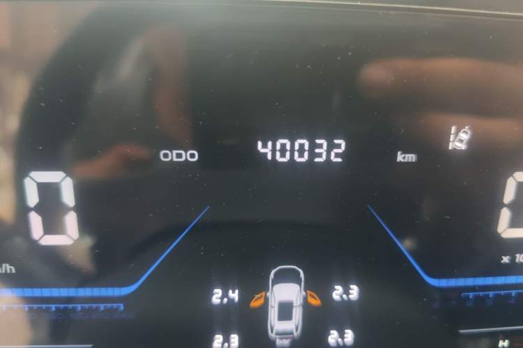 Used CHANGAN OSHAN Z6 2022 Blue Whale 1.5T DCT Luxury Model