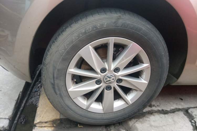 Used Volkswagen Golf 2015 1.6L Manual Fashion Edition
