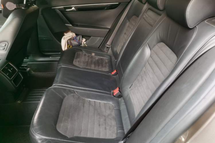 Used Volkswagen Magotan 2015 Facelift 1.8TSI Luxury Model Left Rear Seat