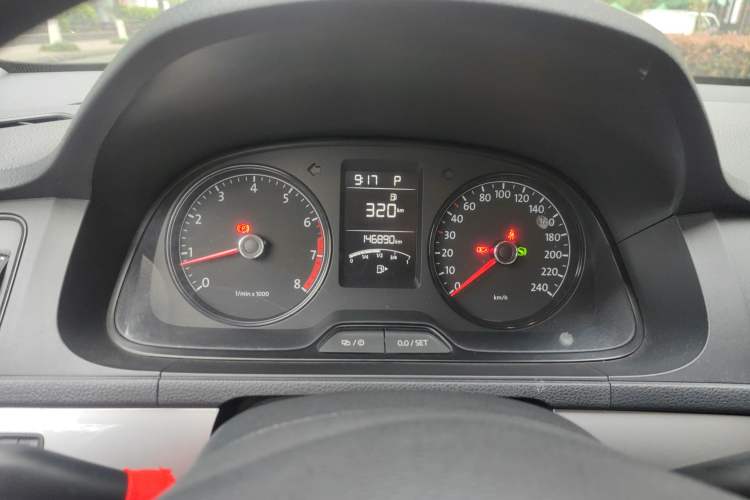 Used Volkswagen Lavida 2013 Revised Classic 1.6L Automatic Fashion Edition