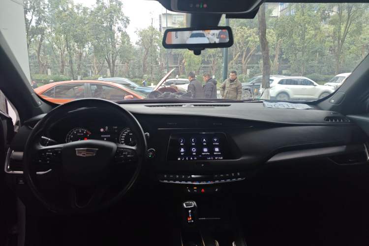 Used Cadillac XT4 2018 28T Two-Wheel Drive Leading Version