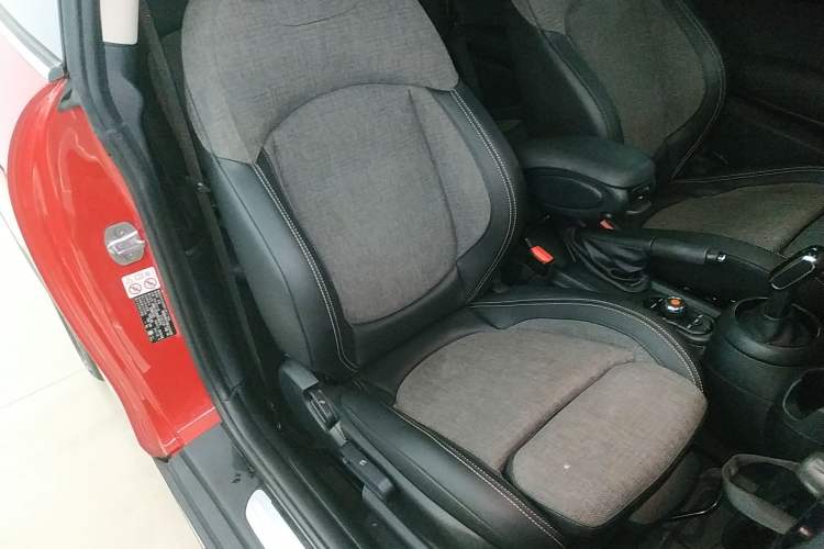 Used MINI MINI 2019 1.5T COOPER Classic Edition
