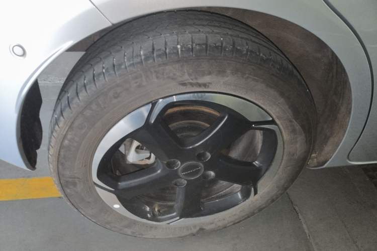 Used Dongfeng NAMMI 01 2024 New Edition 430 Max Smart+ Right Rear Wheel Hub