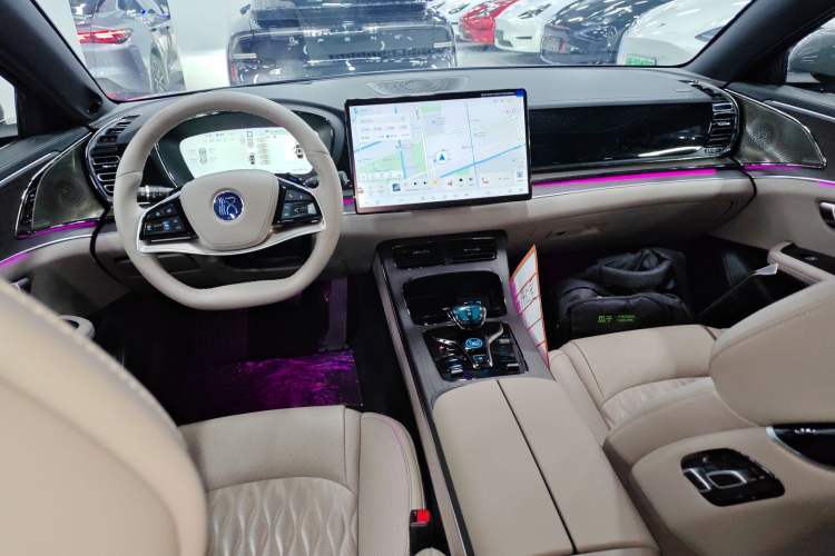 Used BYD Han 2025 EV Intelligent Driving Edition 701KM LiDAR Flagship Model
