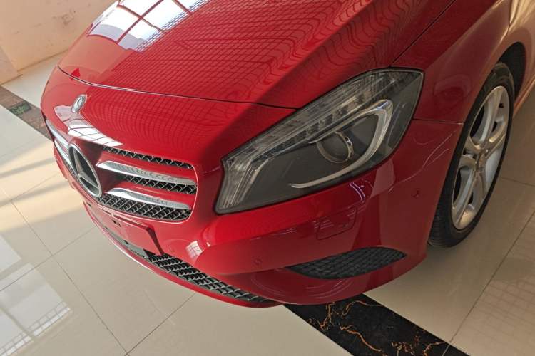 Used Mercedes-Benz A-Class (Import) 2015 A 180 Standard Model