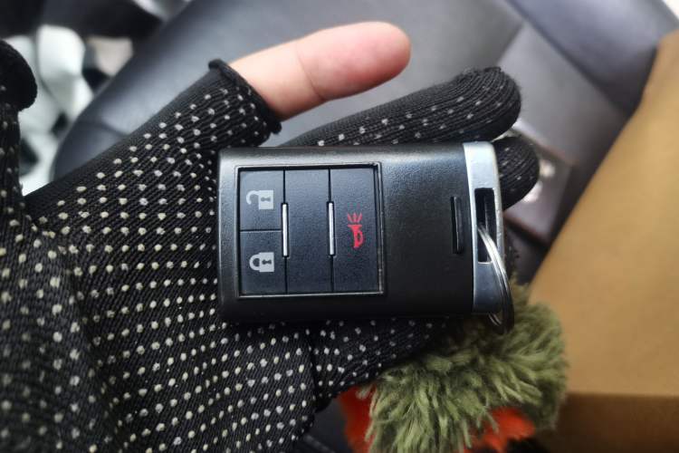 Used Chevrolet Captiva 2015 2.4L 4x4 Flagship Edition 7-Seater Vehicle Key