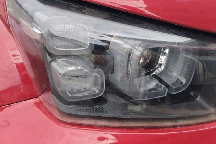 Used BAIC Off-Road BJ40 2018 PLUS 2.3T Automatic Four-Wheel Drive Flagship Version China V Emission Standard Right Front Headlight