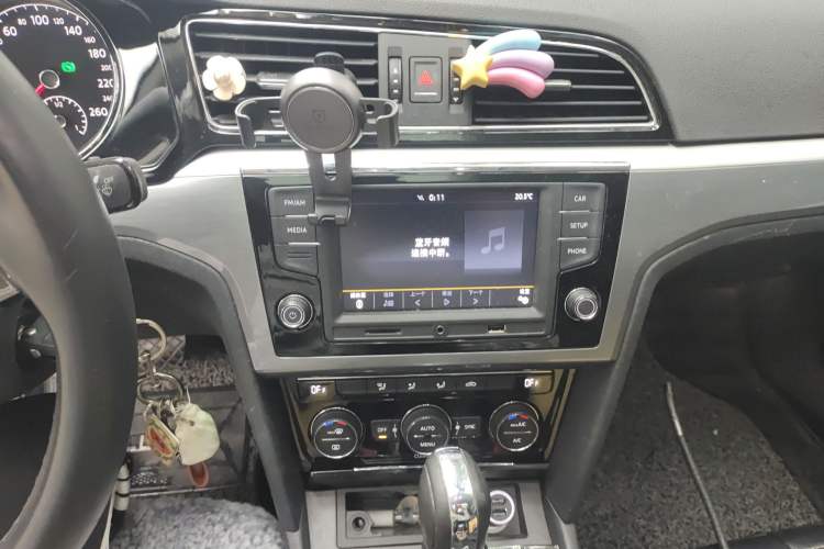 Used Volkswagen Lamando 2017 280TSI DSG Comfort Edition
