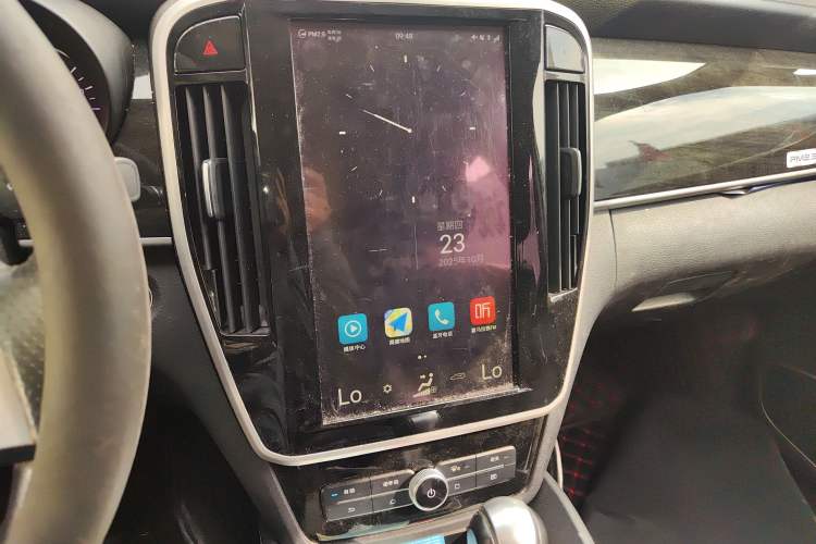 Used BYD Song MAX 2018 1.5T Automatic Smart Connect Elite Model with 6 Seats
