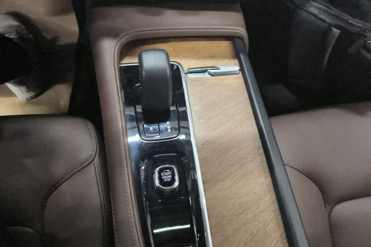 Used Volvo S90 2025 B5 Zhiyi Luxury Edition