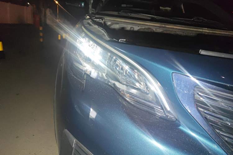 Used Peugeot 5008 2017 380THP 7-Seater Boundary-Free Edition