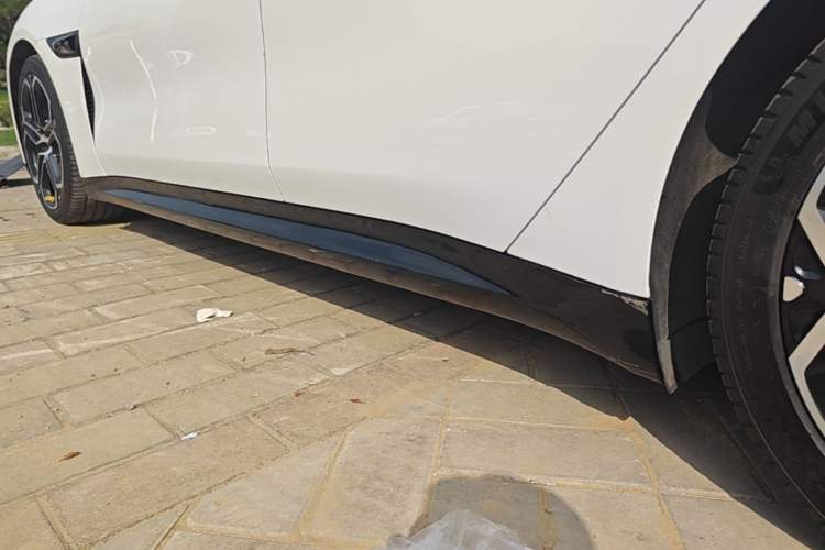 Used Xiaomi Auto SU7 2024 Four-Wheel Drive Ultra-Long Range Advanced Intelligent Driving Max Edition
