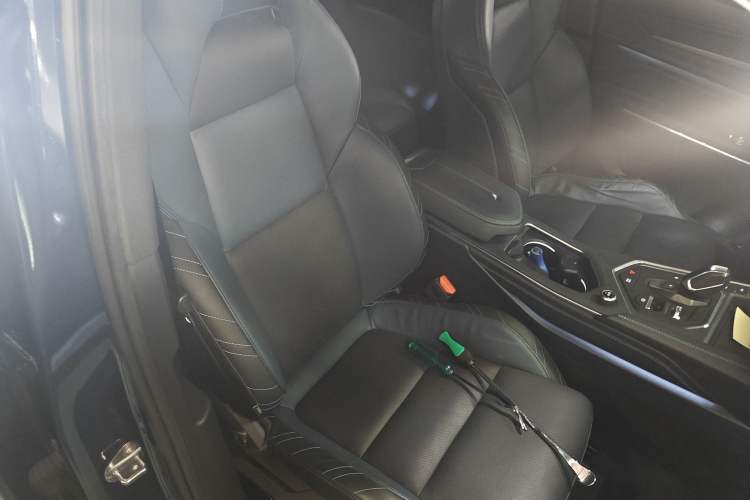 Used Lynk & Co 05 2020 2.0TD Two-Wheel Drive Shine Halo