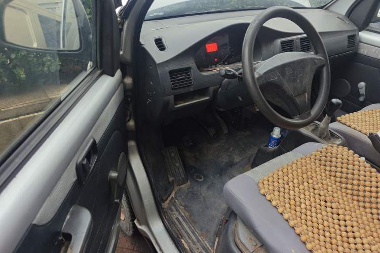 Used Wuling Rongguang 2012 1.5L Extended Basic Version
