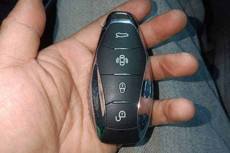 Used Hongqi EH7 2024 690 Pro Vehicle Key
