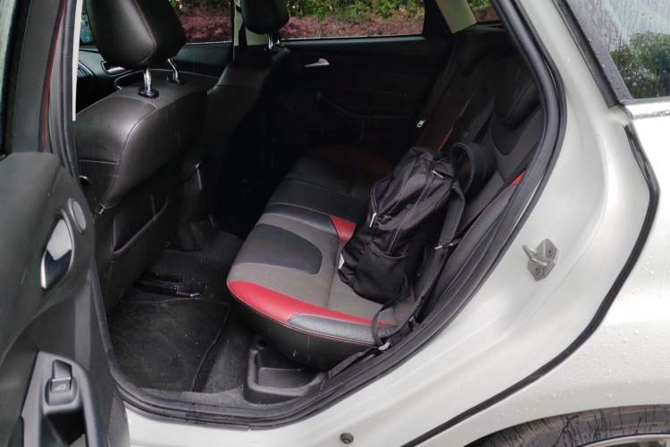 Used Ford Focus 2012 Hatchback 2.0L Manual Luxury Sport Model Left Rear Seat