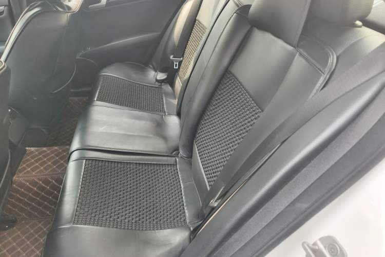 Used Mercedes-Benz C-Class 2013 C 180 Classic Grand Edition