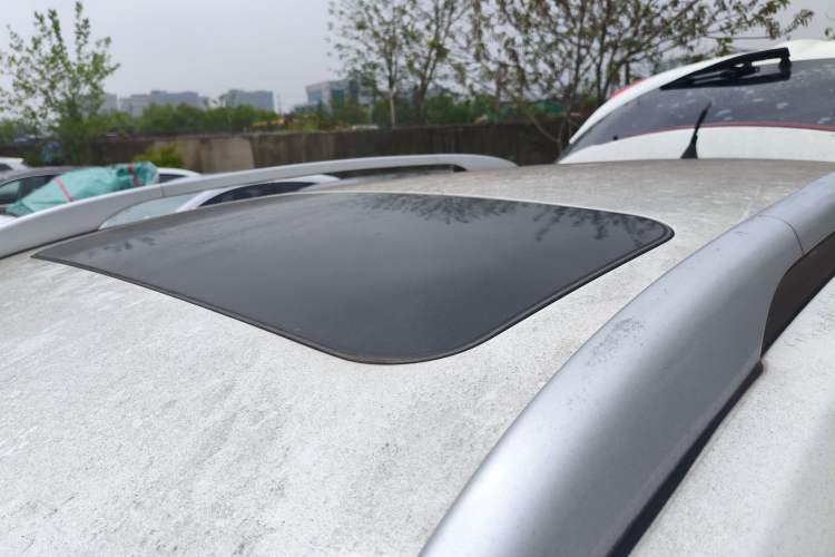 Used GAC Trumpchi GS5 2013 2.0L Automatic Two-Wheel Drive Light Interior Special Edition
