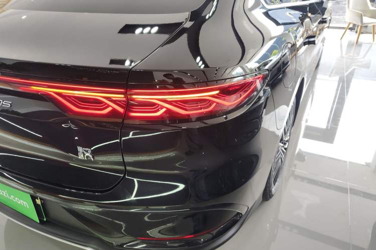 Used BYD Han 2025 EV with 701 km of Laser Radar-Enabled Intelligent Driving