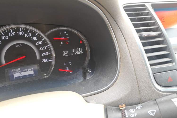 Used Nissan Teana 2011 2.0L XL Comfort Edition Odometer Close Up