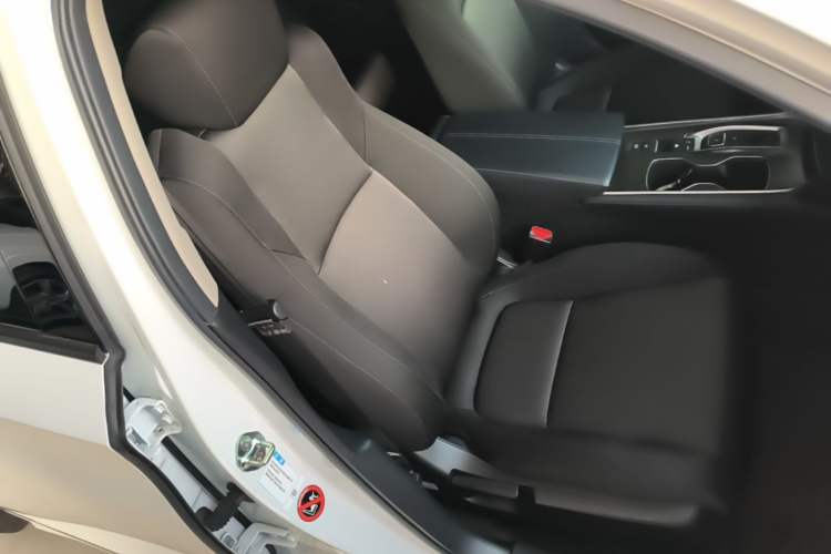 Used Honda Accord 2022 Xingyue L Hybrid 2.0L Rui Ku Edition Right Front Seat