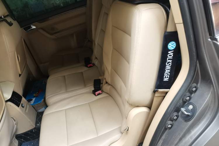 Used Volkswagen Touran 2008 1.8T ZhiZun Edition Automatic 5-Seater Left Rear Seat