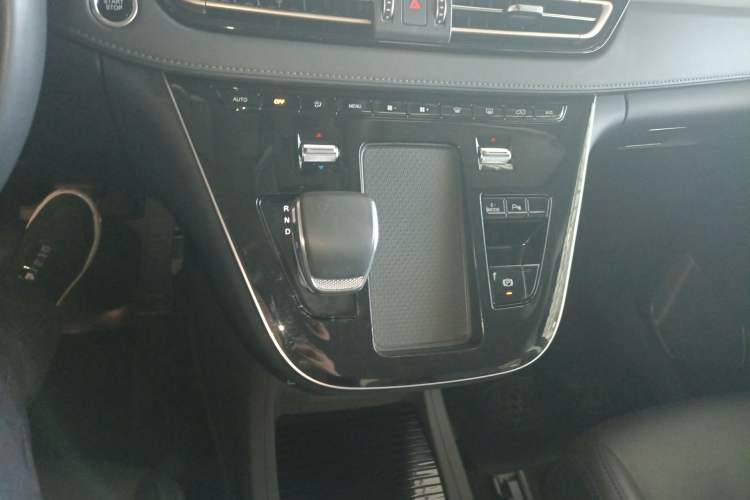 Used Hongqi HQ9 PHEV 2024 2.0T Four-Wheel Drive Business Edition Gear Lever