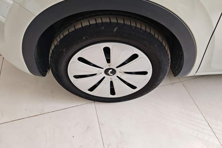 Used Wuling Bingo 2023 203km Light Edition Left Front Wheel Hub