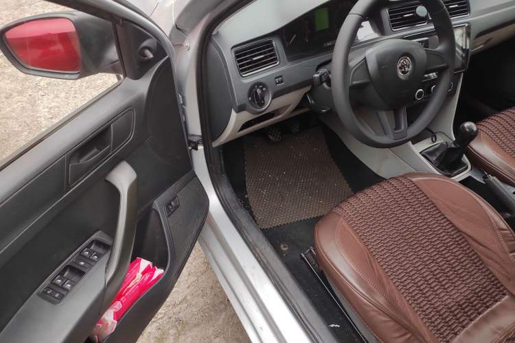 Used Skoda Rapid 2016 1.4L Manual Front-Wheel Drive Model