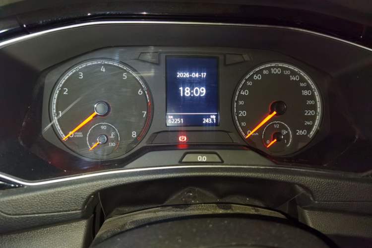 Used Volkswagen T-ROC 2018 280TSI DSG Two-Wheel Drive Comfort Version China VI Standard
