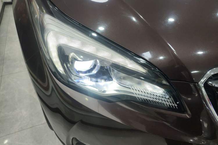 Used Buick Envision 2018 28T Four-Wheel Drive Elite Version Right Front Headlight