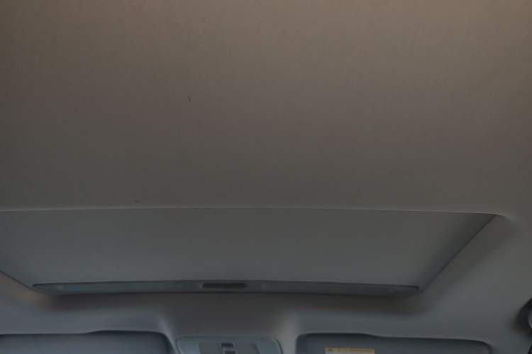 Used Roewe i6 New Energy 2017 45T Hybrid Connective Smart Luxury Edition
