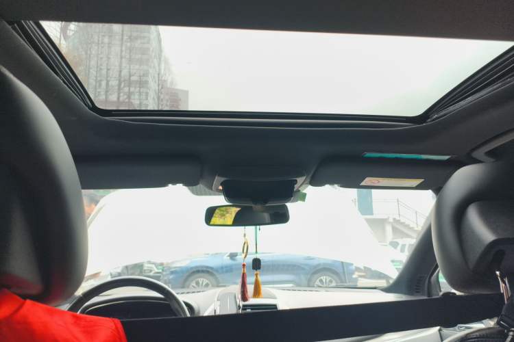 Used Lincoln MKC 2017 2.0T Two-Wheel Drive Deluxe Edition
