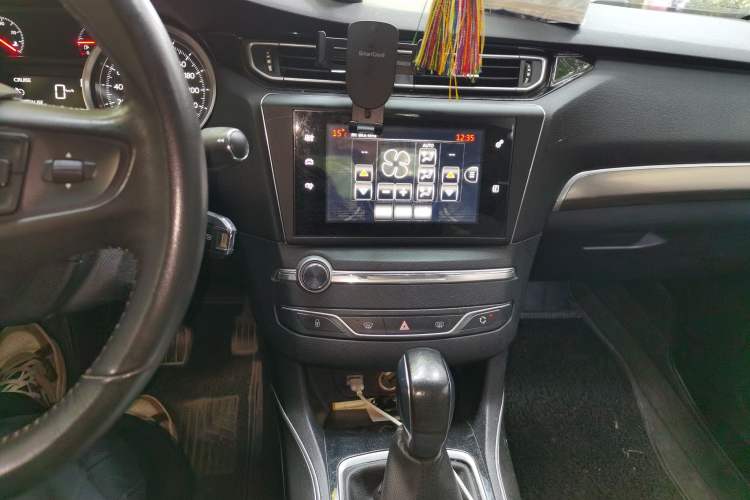 Used Peugeot 408 2015 1.2T Automatic Luxury Edition Audio And AC Panel