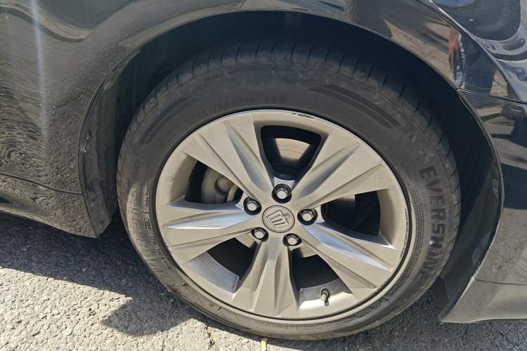 Used Toyota Crown 2015 2.0T Fashion Edition Right Front Wheel Hub