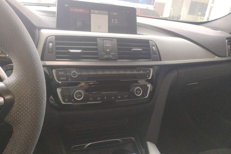 Used BMW 3 Series 2018 320i M Sport Night Edition
