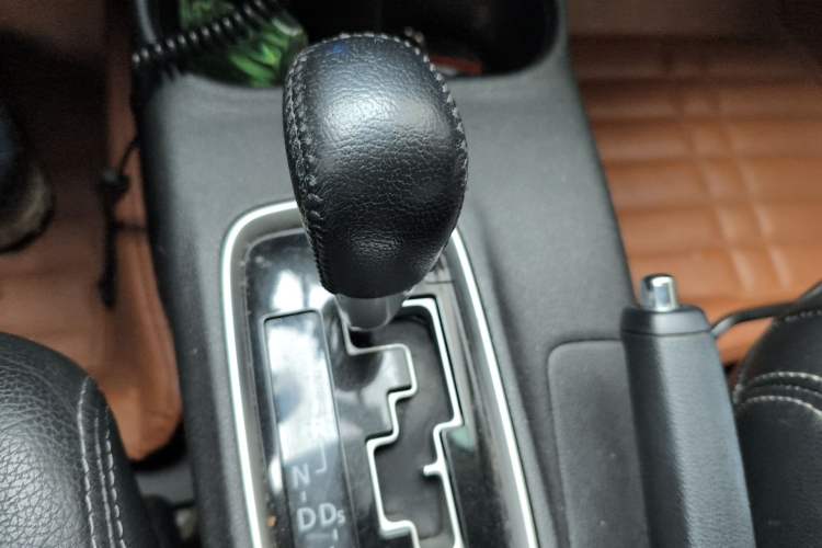 Used Mitsubishi Outlander 2013 2.4L 4x4 Luxury Navigation Edition 5 Seats