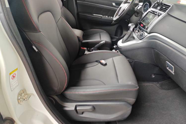 Used Haval M6 2018 Revised Version 1.5T DCT Two-Wheel Drive Elite Edition
