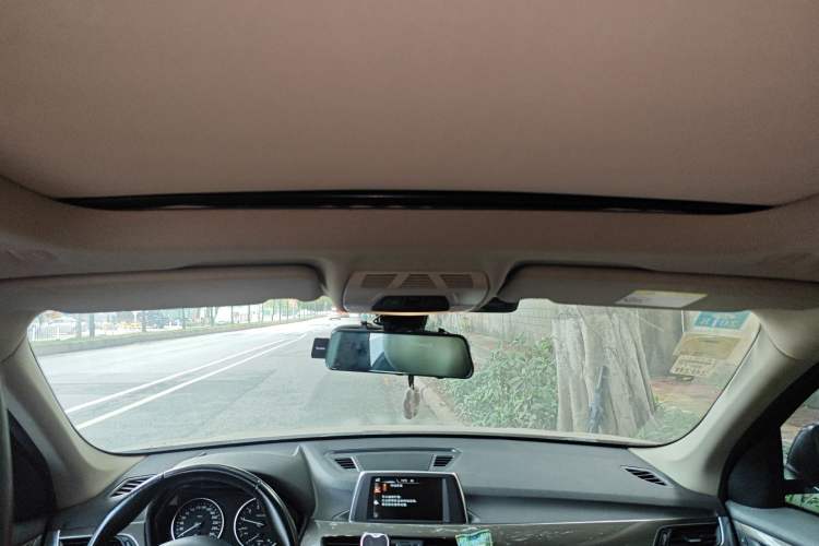 Used BMW X1 2016 sDrive18Li Luxury Model Headliner