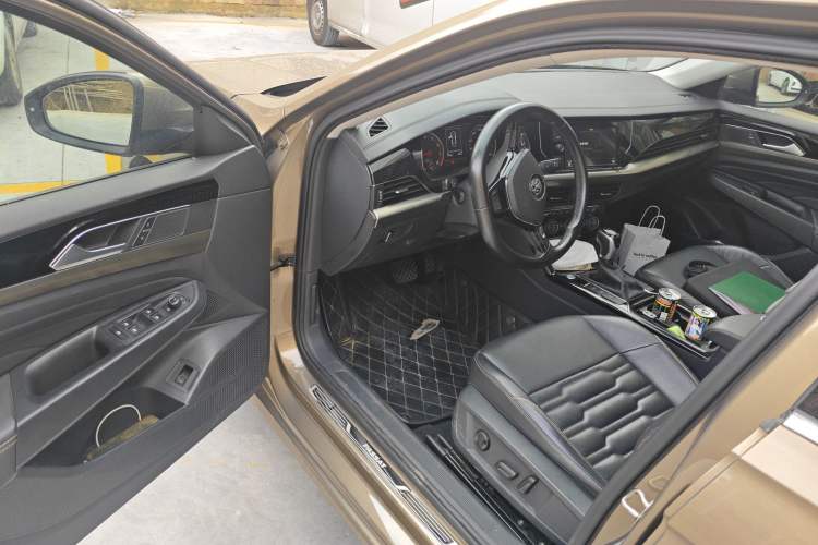 Used Volkswagen Passat 2019 330TSI Elite Edition China V Standard Driver Seat